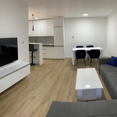 Central - With Garage Apartman Foča