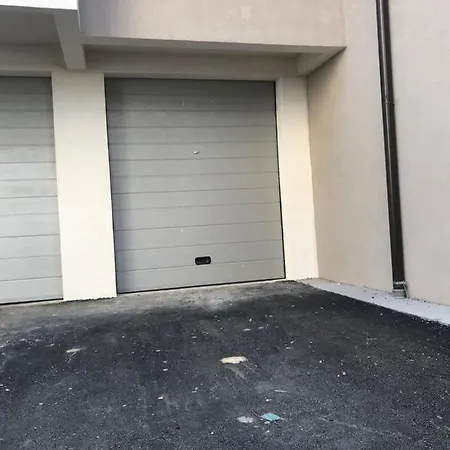 Central - With Garage Appartement *