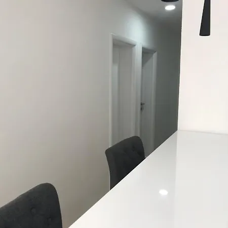 Central - With Garage Appartement *