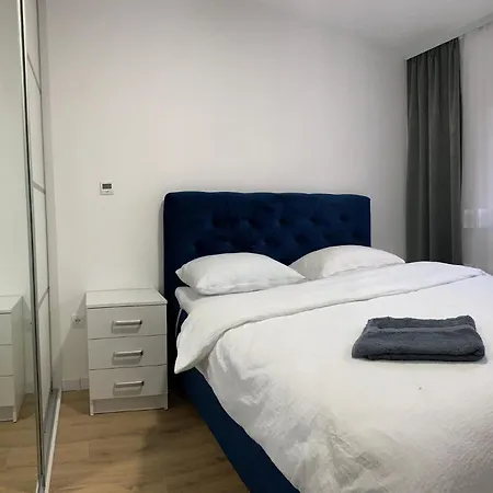 Central - With Garage Appartement Foca