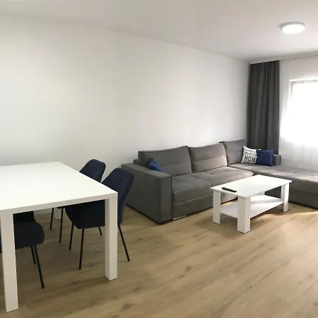Central - With Garage Appartement Foca
